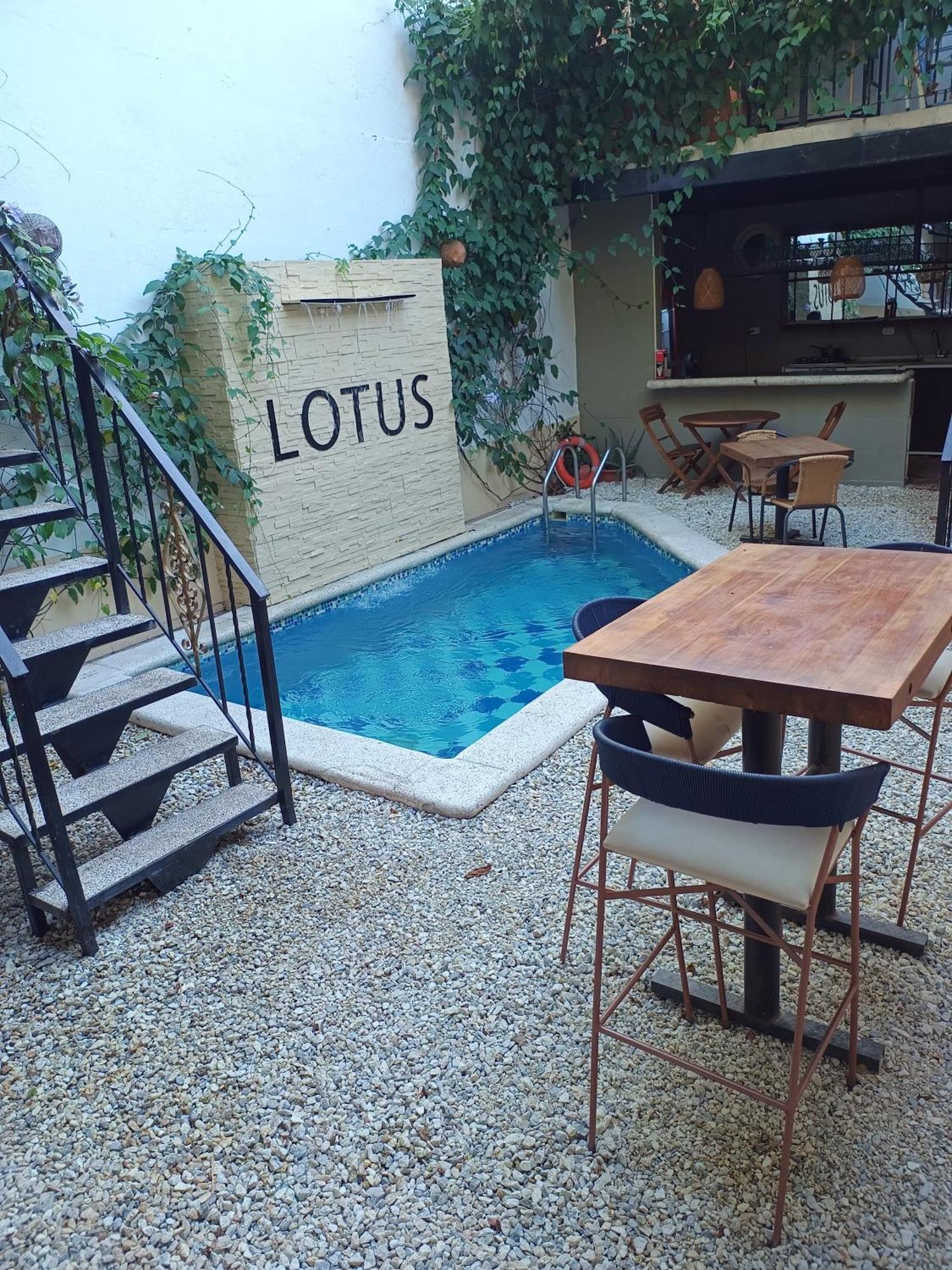 Lotus Central Hotel Santa Marta  Bagian luar foto